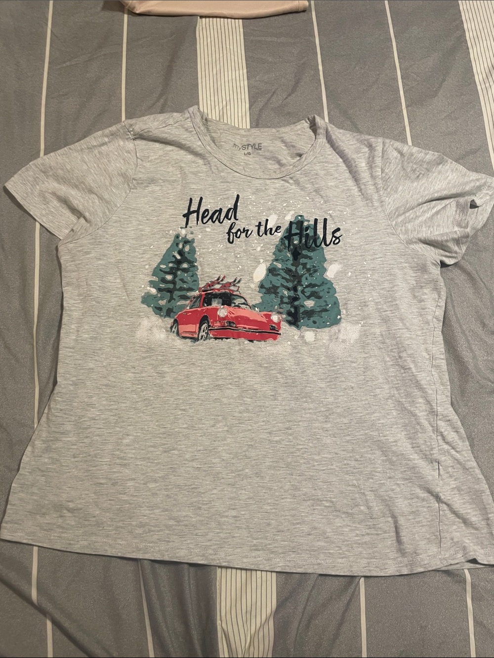 Light Gray 'Head for the Hills' Short Sleeve Tee with Red Car Graphic